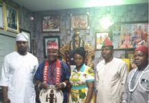2023 Election: Eze Chika receives LP Gubernatorial Candidate, Gbadebo Chinedu Rhodes-Vivour as he seeks the support of Igbos in Ijegun.