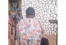 Police rescue American lady lured to Nigeria by a 23-yr-old yahoo boy, defrauded of over $1000