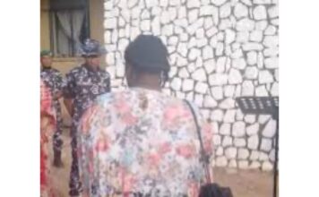 Police rescue American lady lured to Nigeria by a 23-yr-old yahoo boy, defrauded of over $1000