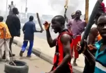 Lagos mob chops off robber’s wrist, police rescue suspect from lynching.
