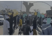 Supporters of deposed Emir, Ado Bayero protest, demand his reinstatement