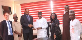 EFCC hands over $22k recovered from convicted fraudster to FBI