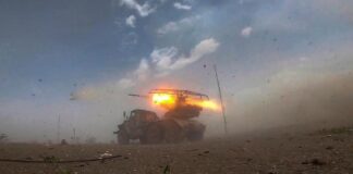 Russian missiles kill 4 in Ukraine