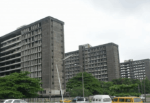 Lagos govt evicts squatters at Ikoyi Towers