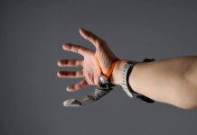 Scientist develops Third Thumb which could redefine human capabilities