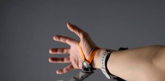 Scientist develops Third Thumb which could redefine human capabilities