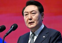 South Korea suspends military agreement with North