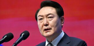 South Korea suspends military agreement with North