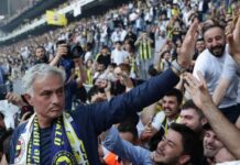 Mourinho takes over at Fenerbahce