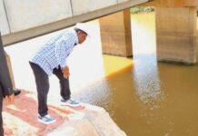 Lagos Calabar highway: Lagos residents accuse Umahi of demolishing property to protect politicians