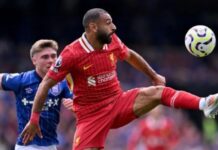 Arsenal overcome Wolves after Liverpool beat Ipswich in Premier League