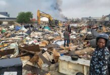 Lagos Taskforce cracks down on illegal shanties, roadside stalls
