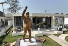PHOTOS: Akeredolu’s mausoleum unveiled by family in his Owo hometown