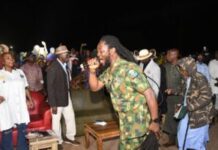 PHOTOS: Daddy Showkey performs for wounded soldiers in Kaduna on Christmas