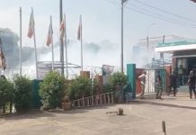 Clash Between PDP Factions in Abuja Prompts Police to Use Teargas