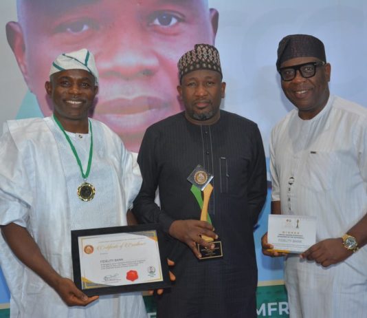 Fidelity Bank Receives Customs Service Award for Pioneering Role in UCMS Implementation