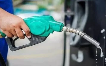 Nigerian Filling Stations Slash Fuel Prices