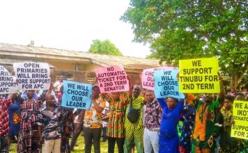 Protest in Akwa Ibom as Youths Reject Automatic Senate Ticket