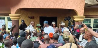 Ekiti PDP candidate arrives at polling unit ahead of voting
